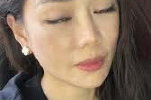 赵丽颖新恋情：吃瓜群众的狂欢与理性思考